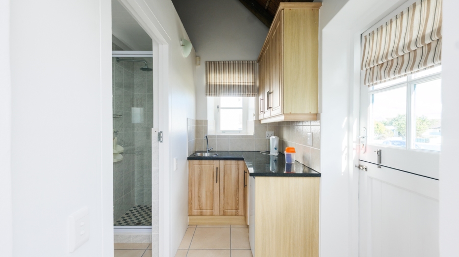 5 Bedroom Property for Sale in Struisbaai Western Cape